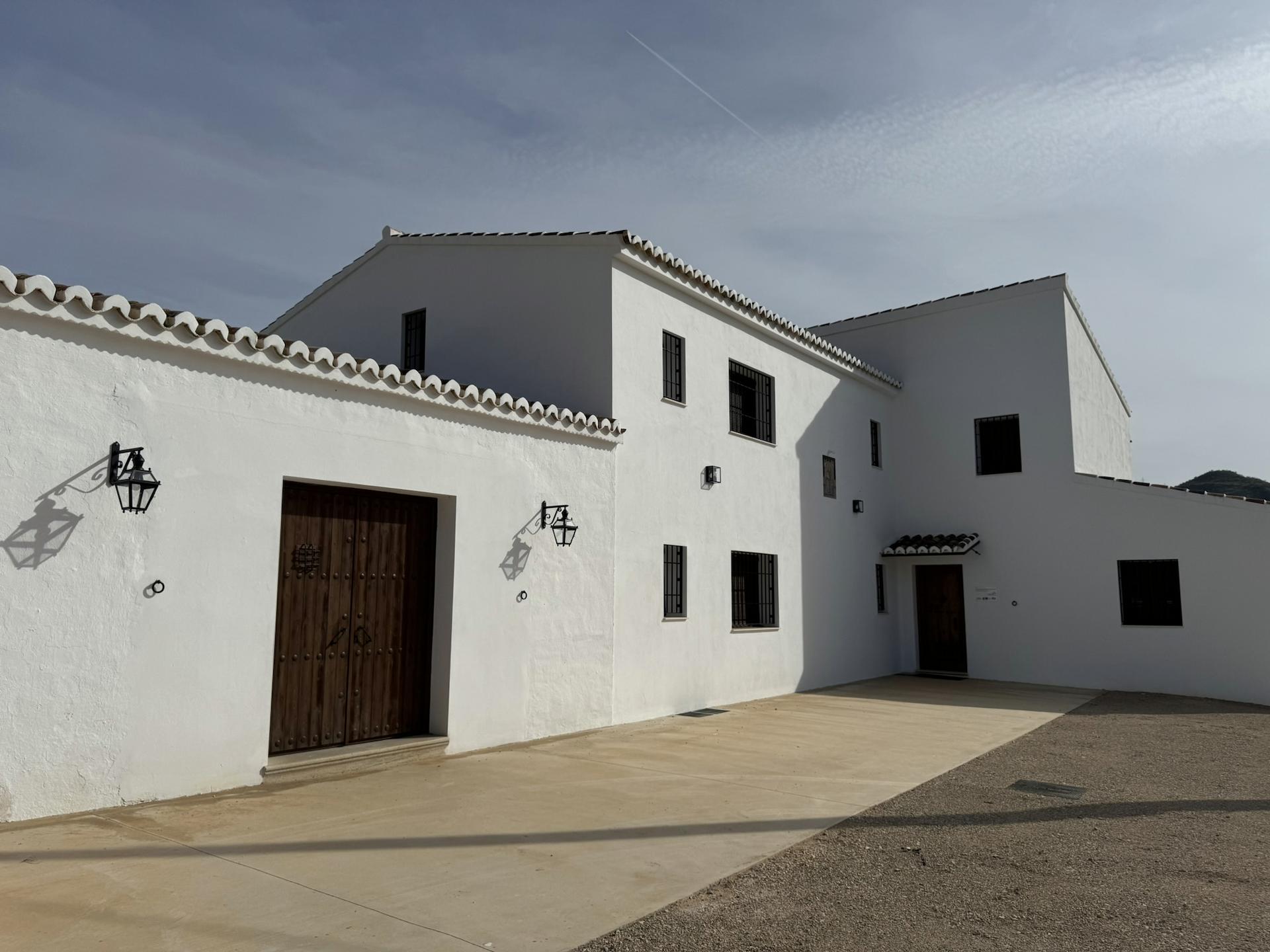 Fachada del cortijo